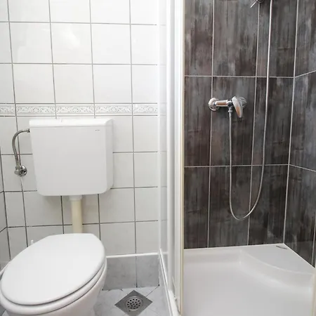 Apartment By The Sea Baska, Krk - 18771 Baska (Krk)